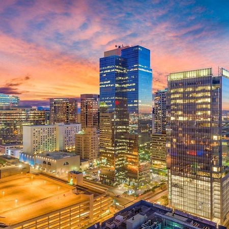 피닉스 Couples Getaway Highrise Dwntown Phx Skyline Views 아파트 외부 사진