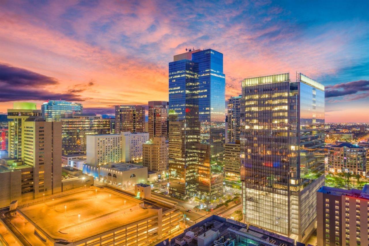 피닉스 Couples Getaway Highrise Dwntown Phx Skyline Views 아파트 외부 사진