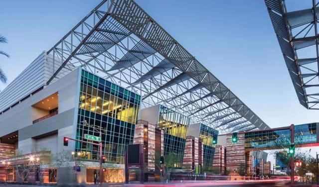 피닉스 Couples Getaway Highrise Dwntown Phx Skyline Views 아파트 외부 사진